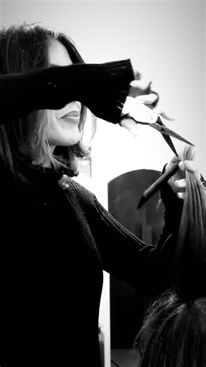 SLOW MUSIC 🖤 FAST HANDS | Salon coze