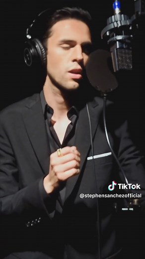 Your turn @laufey 👀