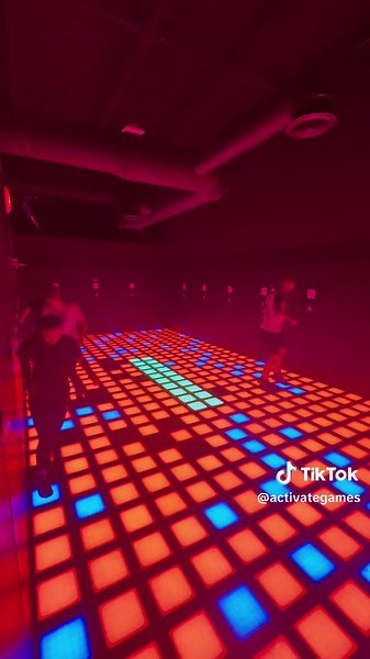 Megagrid Level 8! 🙌🏼 #megagrid #activategames #activate #gaming #indoorgames #floorislava