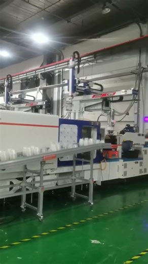 Fast Food Container Palletizing