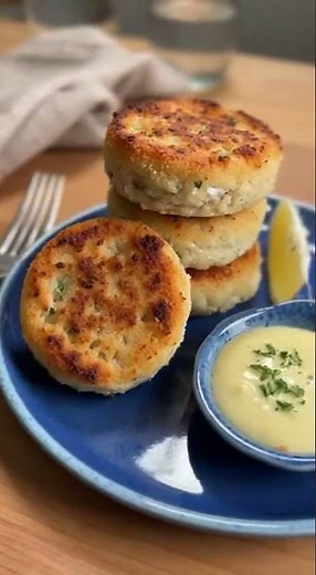 🍽️✨ Crispy Air Fryer Fish Cakes 🐟🍟 #recipe #food #cooking #comfortfood #easyrecipe #airfryerrecipes