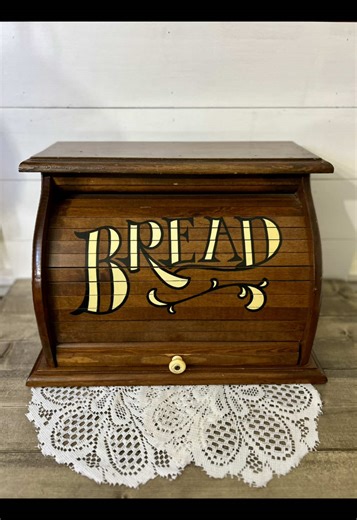 What a journey it was to snag this beautiful bread box today! #vintage #breadbox #thrift