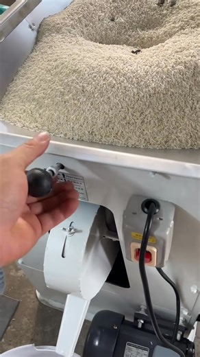 220V single phase gravity destoning ,destoner machine for rice milling business #destoner #gravitydestoning | Backbone machinery