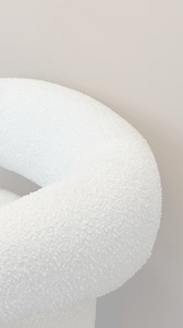 Thinking about getting cosmetic tattooing but have questions? Whether it’s enhancing your brows, lips, or eyeliner, we know how big this decision is. Our goal is to make you feel comfortable, confident and totally prepared. From what to expect during healing to how long it all lasts, we’re here to guide you every step of the way. 💫 Drop any questions below, or send us a message if you want to chat one-on-one. — #TheCosmeticTattooStudio #SunshineCoast #Mudjimba #CosmeticTattooing #SunshineCoastB