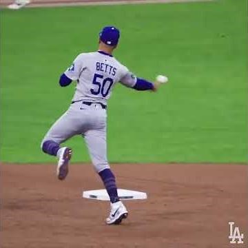 The Dodgers set the tone early in the NLCS (via @dodgers/IG)