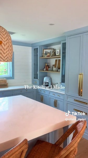 Made my dream kitchen 💙 #kitchendesign #renovationproject #beforeandafter #bluekitchen @Serena & Lily @stuga @Moen Incorporated @FulgorMilano @Rejuvenation