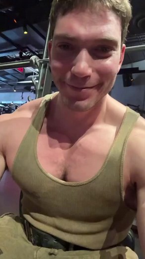 👑🥰King of Pecs🥰👑 (@bestmusclepecs) - Master Chest Popping Techniques for Ultimate Dance Moves