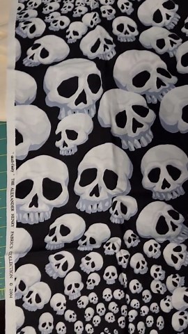 Alexander Henry Skull Fabric: Red Skulls on Black, 2004 Collection (2 Yards) Skull-finity - Etsy