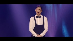 6.9M views · 84K reactions | "PREMIER RDV AVEC UN MEC..." #ExtraitDuSpectacle #Brushing #CheveuxBouclés #CheveuxQuifontLaLoi #QuandTuKiffesUnMec #Arrêêêêêttteeee Tu as pris ta place pour le spectacle au cinéma le jeudi 31 août à 20H? plus de 150 cinémas! Je passe forcement près de chez toi! la liste des cinémas: bit.ly/NawellAuCinema | Nawell Madani | Facebook