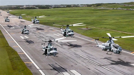 美国起飞大量海军陆战队直升机 US Launching Massive Number of Marines Helicopters