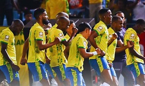 Sundowns reclaim top spot with commanding win over Chippa