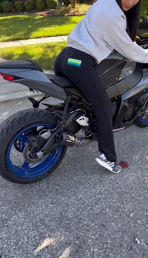 Name a better sounds?!🫀 #motorcycles #fyp #motorcycle #bikerguy #motorbike #bikesoftiktok #bikerhub #bikergirl