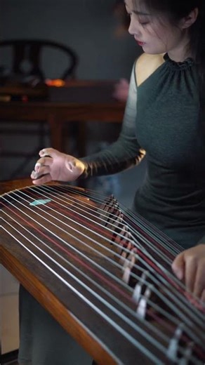 古箏演奏《相思遥》原唱：玉慧同学 | 初见她 漫步溪桥下 她轻摘一朵桃花 满园春色美如霞 #guzheng #古筝 #古筝cover #shorts #yumianxiaoyanran ▎玉面小嫣然