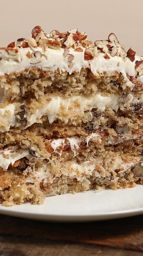 Danielle Cochran | THESALTYCOOKER®️ on Instagram: "Hummingbird Cake. Have you ever had hummingbird cake? ➡️For the full recipe head to TheSaltyCooker.com Ingredients 3 cups 1.1 gf flour 1 tsp salt 1 tsp baking soda 2 tsp baking powder 1 cup sugar 1/2 cup brown sugar 1 1/4 cup vegetable oil 3 eggs 1 cup crushed pineapple, drained 3/4 cup sweetened coconut flakes 1 cup pecans chopped 1 cup of banana, approx 2 medium bananas ripe 2 tsp vanilla extract 1 tsp cinnamon 1/8 tsp nutmeg Preheat the oven 