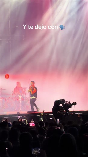 @MŒNIA en el #ViveLatino #moenia #musical #concierto