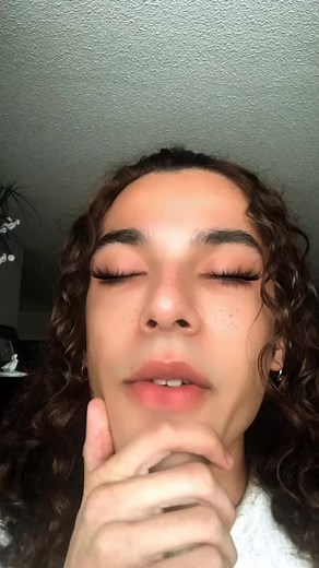 That face filter really do be exposing doe HAHAHA 💅🏼🙈😂😂 #foryou #foryoupage #fyp #4u #singing #singer #sing #cover #comedy