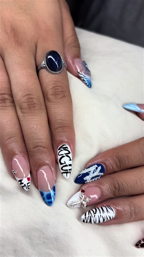 Nail Art Inspiration: Blue Almond Tips and French Chrome