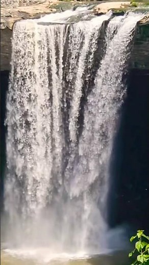 Noccalula Falls in Gadsden Alabama #travelshorts #waterfall