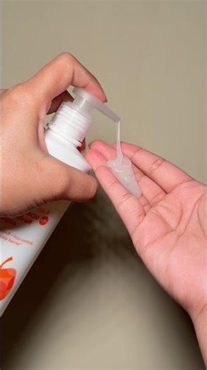 trying the new *anti-dandruff* shampoo on my dry flaky scalp🧡 does it really work?