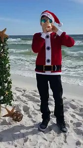 33 reactions | Merry Christmas from our Barefoot Family to you & yours! <3 | Barefoot Weddings® | Facebook