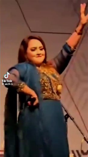 Nadia gul new Dance 2025 | Nadia gul new song #pashtodance #nadiagulnewdance #unfrez #pashtosong