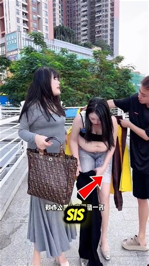 Emma's Magic Slim Dress 🥵🤯~mini wood toy woodworking art skills/hand crafts #shorts