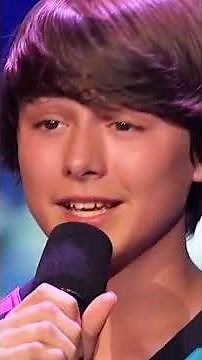 This 14-Year-Old Had The Whole Crowd Screaming 😳