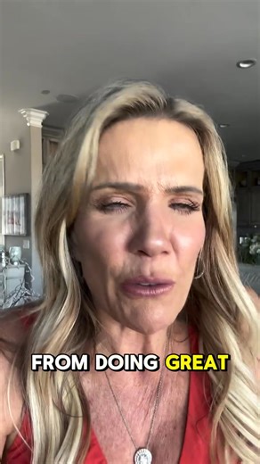 As the day winds down, here’s a reminder: 💭 The voice in your head has been with you all day long. Was it cheering you on… or tearing you down? ✨ Your words matter more than you think. End today by telling yourself something powerful.🥰 | Krista Mashore Coaching