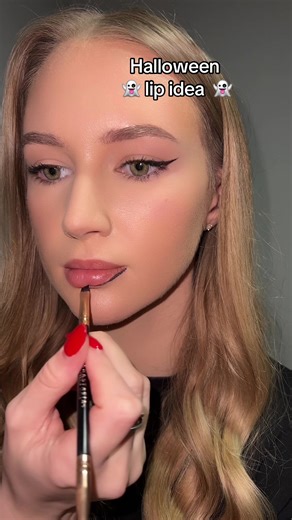 Spooky Halloween Lip Ideas for a Ghoulish Look