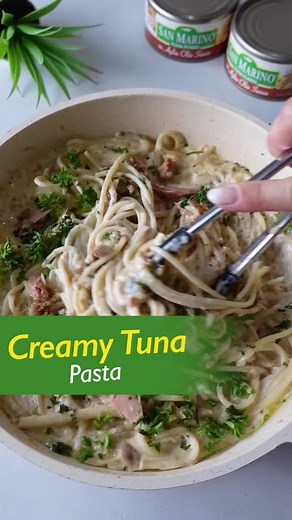 Thinking what to serve at home? 👀 Here's a recipe idea for you! 😉Try this Creamy Tuna Pasta made with #SanMarinoTunaFlakesInAglioOlioSauce 💚 It’s a ready-to-use pasta sauce kaya less time in prepping and perfect for busy days! 🤩✨🙌🏻 #SanMarinoLoveKitchen #PasarapinAngLove