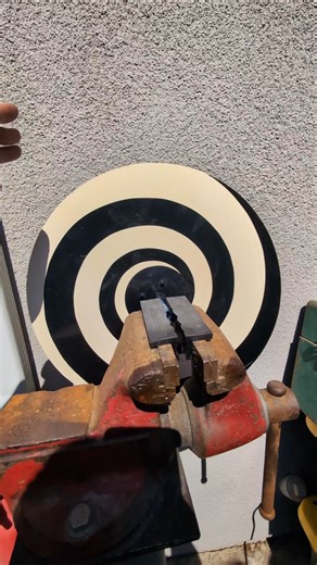 Vintage Hypnosis wheel BOLO! Scoop these up especially if they are cheap.Watch the demo #reseller