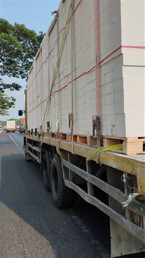 Massive AAC Blocks Loaded on Flatbed Truck | Heavy Haul POV #heavyhauling #superload