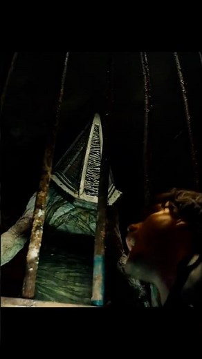 Pyramid Head's New Look in Return to Silent Hill!