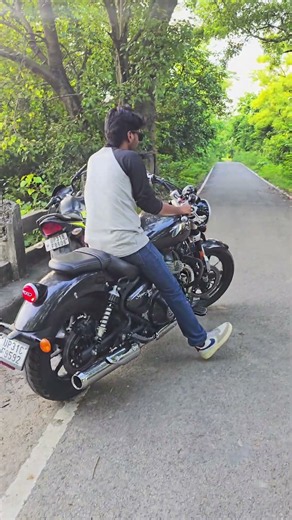 Super Meteor 650 is a Craze Machine 🔥
