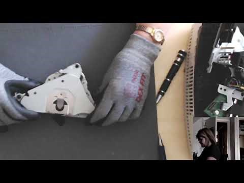 Bose 3 Disc Changer - Disc not spinning. Can this gal fix it? You bet I can :)