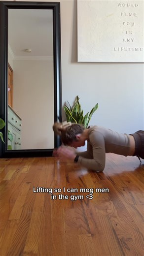 Lift like a MF WOMAN 🎀 #pushups #pushupreels #strongwomen #bodyweighttraining #calisthenics