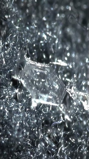 Snowflake forming in extreme Macro