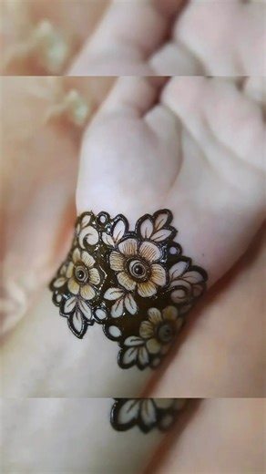 #simple and beautiful mehendi design step by step!If you liked the video, please like and subscribe🥰