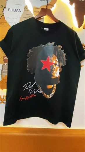 🌟 Show your Rod Wave pride! 🎤 This Big Face Star Red Tee from the Last Lap Tour is the ultimate fan statement. Bold, classic, and packed with star power—it's a must-have for music lovers. #RodWave #LastLapClassic #MusicMerch #RodWaveVibes #StreetwearStyle
