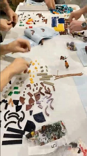 LEGO Viking Ship Speed Build — LUGOLA at LA Comic Con