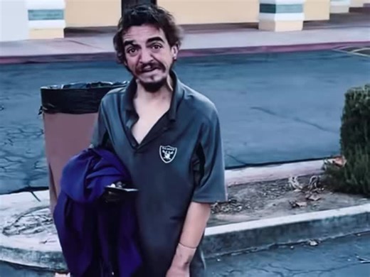 💔 NGA SKENA E NICKELODEON NË TROTUARET E HARRUARA – NJË MESAZH PËR ÇDO PRIND ​Kjo video që po qarkullon së fundmi tregon aktorin Tudor Petruț (Martin te seriali i famshëm