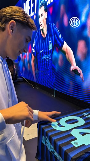 STORE TEST: Printing his own name on the jersey 👕👀 | Inter