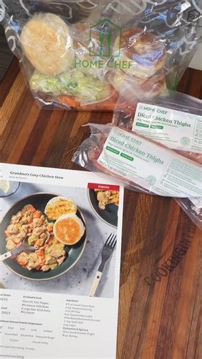 Luke Brown on Instagram: "#ad This week I let Home Chef take care of the meal planning and prep work for dinner! 🙌🏻 Home Chef’s Family Menu is the perfect solution for families on a busy schedule! @realhomechef For a limited time, your kids eat free and get free shipping on your first box with my code COOKINGINTHEMIDWEST! #homechef #dinner"