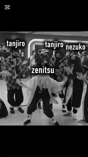 Cool dance Zenitsu...🤣🤣🤣#kny#fyp#cosplay#funny