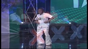 video 44 Llamado de Emergencia - Daddy Yankee unanse al grupo --> https://www.facebook.com/groups/359358194638191 | The same nigerian kid dancing with different songs