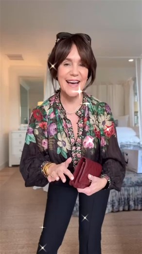 The MOST IMPORTANT STYLE TIP that will make the biggest difference in your closet! 💫 To get 15 BRAND NEW outfit ideas, comment YES and I’ll send it to you! 💌 In order to make thoughtful purchases, make sure you can wear an item 3 different ways That way, you have endless outfit combinations and getting dressed is super easy! 🤩 Follow me @susie.wright for more style tips, fashion advice, and more! | So Susie