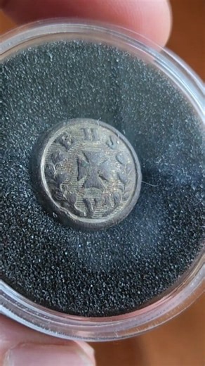 15K views · 610 reactions | Probably the rarest button I've ever dug  #idighistory #metaldetector #metaldetecting #storytelling #civilwar #history | I Dig History | Facebook