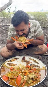 BIG CRAB HUNTING & COOKING TECHNIQUE 😱🔥🦀 #seafood #crab #shorts