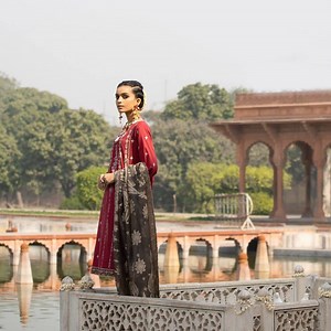 NOW LIVE! Shop your picks from the sophisticated and elegant Winter Vol. II unstitched and Ready to Wear collections, available online. #sapphire #sapphirepakistan #sapphireunstitched #sapphirereadytowear #wintercollection | Sapphire