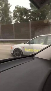 Kumpel Chris am weg zum See mit seinem Taxi. 󾍖󾌵 Wen trifft man denn dieses Wochenende? 󾭚 #See #Reloaded #2k16 #schleifenmuss #Passat #Taxi #Diesel #Static #ichhabpolizei | MonkeyWerks
